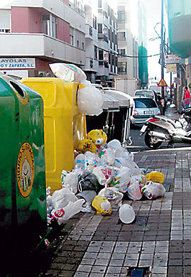 Las Palmas de Gran Canaria, a la cabeza de la UE en generar basura y a la cola en reciclar