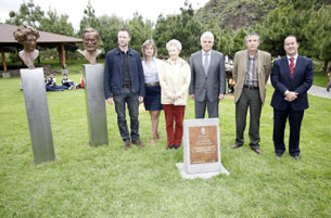 El Jardín Botánico 'Viera y Clavijo' ya luce los bustos de Günther y Mary Anne Kunkel